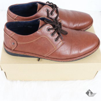 กล่องรองเท้าสีน้ำตาล No.3