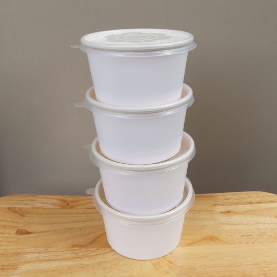 ฝาพลาสติกเรียบ ใช้กับถ้วย 12 และ 16 ออนซ์ (เจาะ 2 รู ขนาด 2 mm)