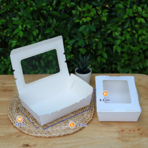 กล่องใส่ขนม กล่องอาหาร มีหน้าต่าง สีขาว 1200 ml (Size M)